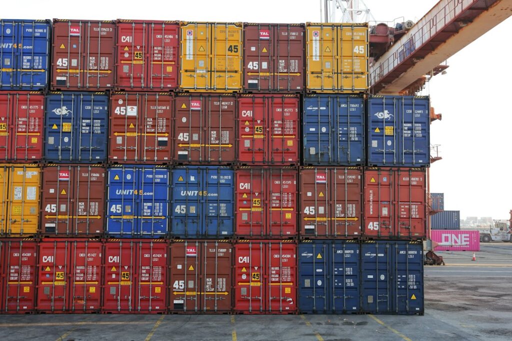 velero — intermodal container lot